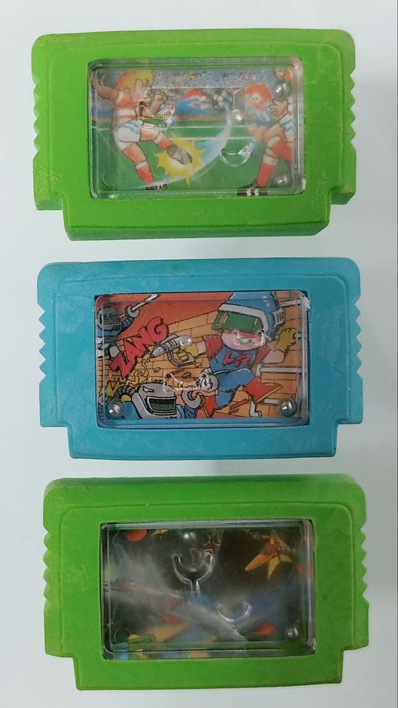 ファミコン ゲーム型 消しゴム ミニチュア 大小38個 まとめ ファミコン ゲーム型 消しゴム ミニチュア 大小38個 まとめ