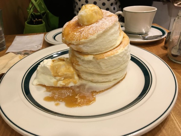Gram 神戸 元町 大阪 京都 神戸のふわふわパンケーキ