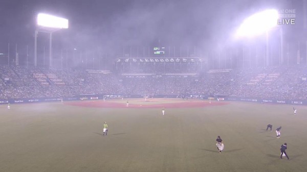 神宮球場 ヤクルト 中日 花火の煙で一時試合中断ｗｗｗｗｗｗ ドラ要素 中日まとめ