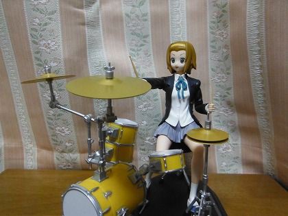 Sqフィギュア 田井中律 幽波紋マイスター
