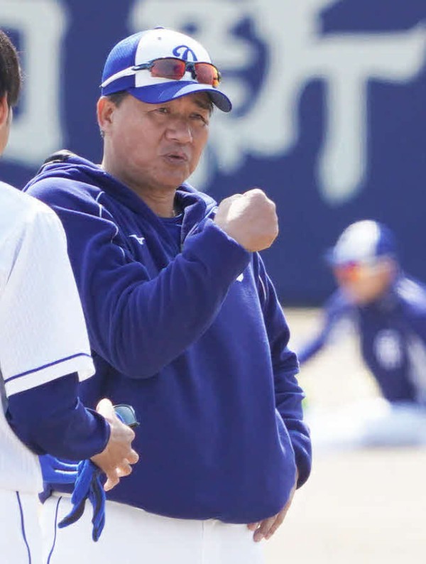 このまま与田監督では来季もヤバい理由とは 龍スポ