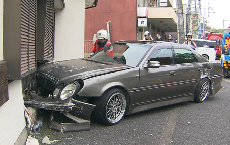 神奈川 事故 そば屋に改造爆音ドリ車が突っ込む 横浜 ドラレコ速報 事故ニュースまとめ