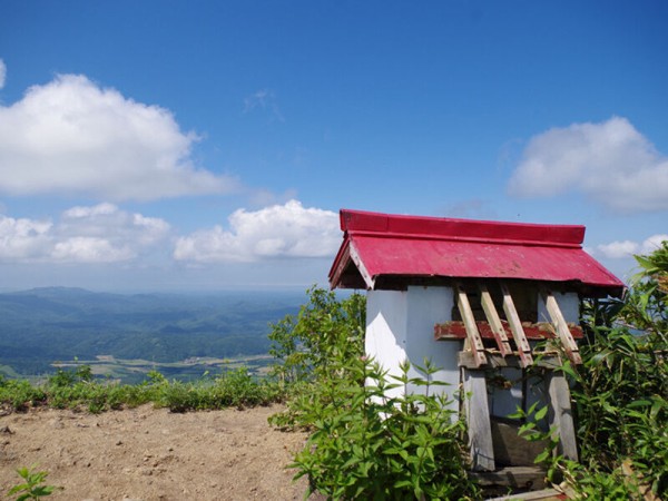 登山】標高703m！オホーツク海と日本海が一望できる絶景の”敏音知岳