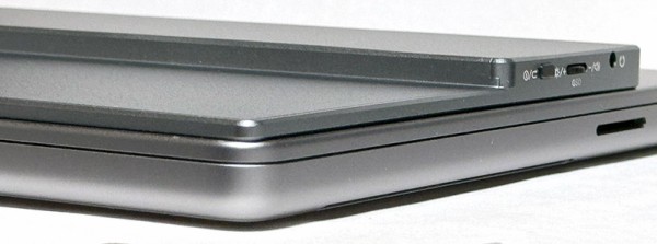 薄い！軽い！お手頃価格！付属品も充実の小型 USB ディスプレイ