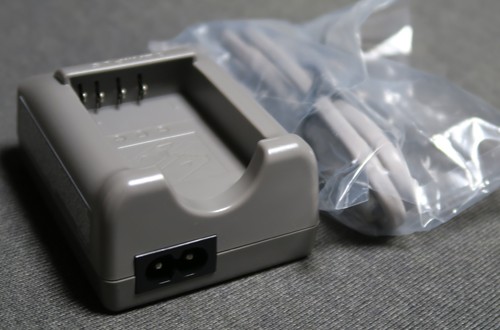 Olympus OM-D E-M10II 本体(レンズなし) 充電器 23661b9e-0dd8-4bf6-80ed-