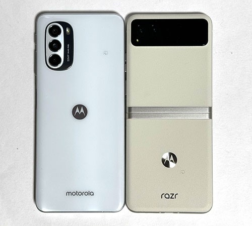 モトローラrazr40折りたたみスマートフォン 白系 Motorola razr 40s】持ってるだけでシャレ見え！？ な