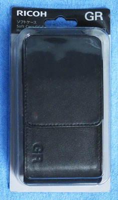 色々試して悩みつつ、結局買ってしまった GR 純正革ケース GC-5