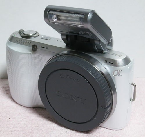 NEX-7 を手放して２ヶ月… NEX-6 購入に踏みきれず、安い中古の NEX-C3