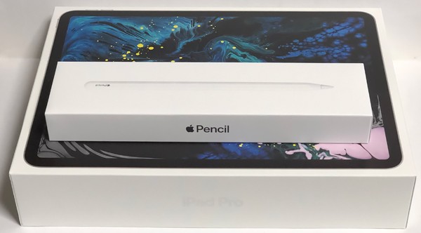 新iPad Pro用 Smart Keyboard Folio と第二世代 Apple Pencil を半月