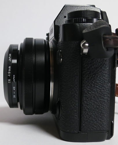 富士フイルムのパンケーキレンズ XF27mm F2.8 にドーム型レンズ