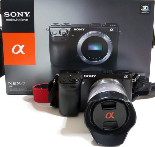 SONY の「7」は気合いの証 ～ 本日発売 NEX-7 ファースト