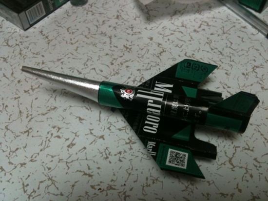 画像あり タバコの箱で戦闘機作るの楽しすぎ 大人の工作 ドヤ速 ｰ どや