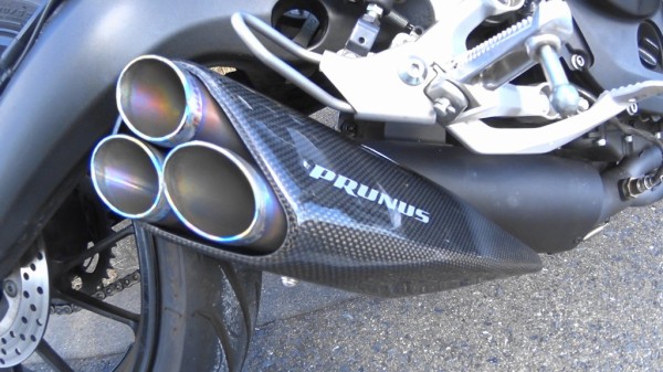 MT09 プラナスのマフラーに交換♥ : 相棒はMT-09 ブログ mt09