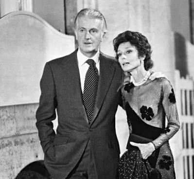 オードリーとジバンシー ドラゴン スクエア