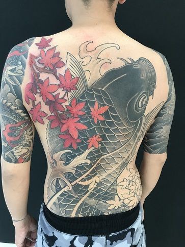 紅葉と鯉な日 栃木県鹿沼市 宇都宮市のドラゴンタトゥースタジオ Dragontattoostudio