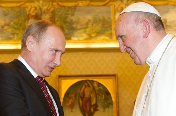 ローマ教皇とプーチン大統領の会談がまるで悪の頂上対決 海外の反応 暇は無味無臭の劇薬