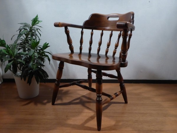 飛騨産業　キツツキ　穂高　ダイニングチェア　キャプテンチェア　アームチェア HIDA キツツキ 穂高 アームチェア キャプテン ダイニングチェア 椅子