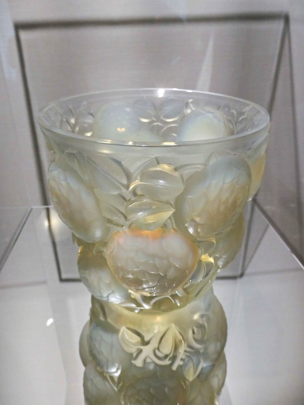 ラリック ツバメ 花瓶 新作＆展覧会 「LALIQUE」で美しい暮らしを