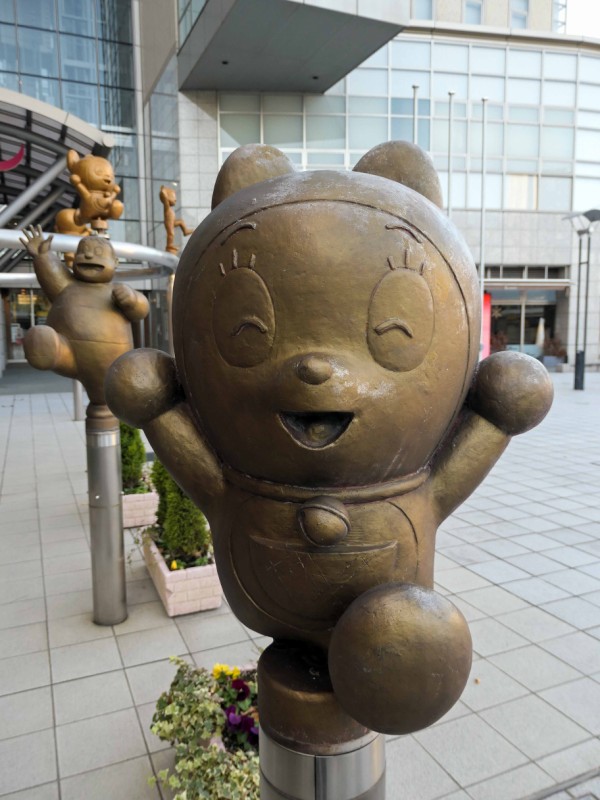 ドラえもんの散歩道 富山県高岡市 食で奏でる旅の記憶