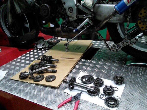 NSR250R 乾式クラッチ専用ギヤオイル① 発表編 【和光】 : 2