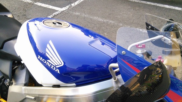 MC21 フューエルタンク　ガソリン ホンダ　 NSR250 赤白　内部はキレイ NSR、タンク交換で : 何にもない日記