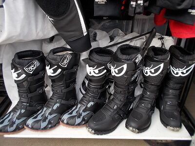 【週末値下げ】ベリック　レーシングブーツ 1月10日11日12日ベリックさん来店中です : 2りんかんブログ