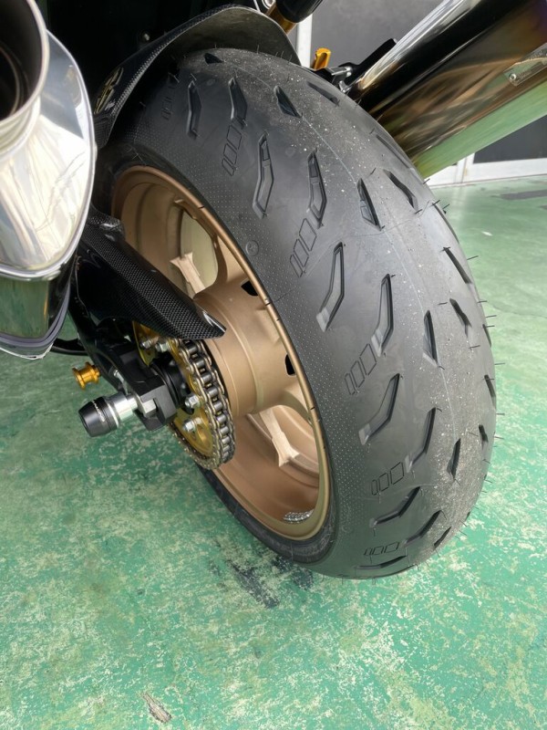 ZX-14Rと、ごっつええタイヤ『ミシュラン・Power5』 : 2