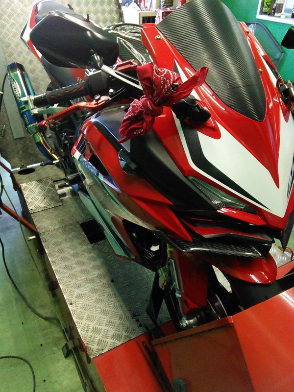 パーツ CBR250RR ECU Yahoo!オークション - な 2023年式 CBR250RR MC51-150 後期 純正 ECU