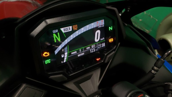 警告灯（カワサキ Ninja ZX-4RR）by 車下の住人(しゃっかの