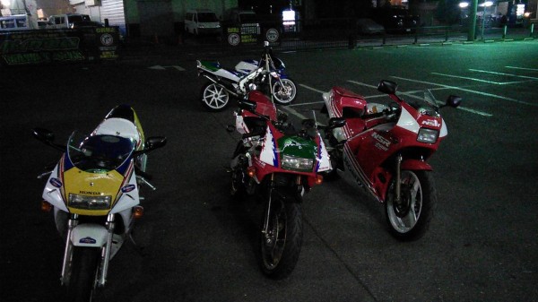 日*ミ様 RIZING2 2個 NSR250 MC28にて使用　H4R台座付き Amazon.co.jp: スフィアライト バイク RIZING2 H4R 台座 1個入