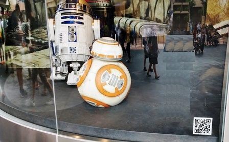 QRコードと1次元バーコード : ディズニーリゾート情報システム科