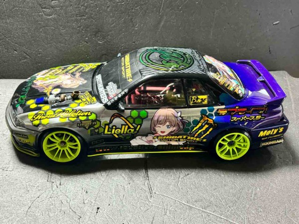 入手困難シバタ、スカイライン GT-R R32ボディー 痛車 RCボディ ラブライブ！シリーズ 仕様 SHIBATA R32 GT-R CARBON R