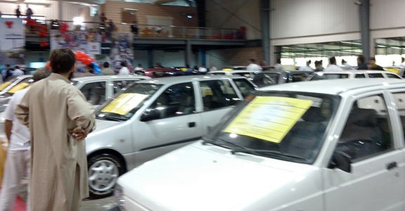 Suzuki社の車の展示即売会 カラチ Dts Blog