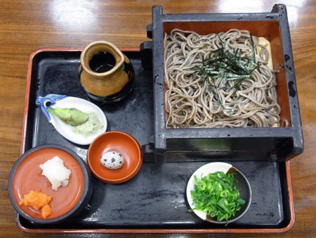 豊橋「ウズラ玉子付きざるそば」 : 「全国イイ味ハマル味」