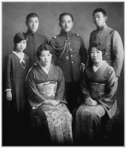 骨董品　超貴重　生写真　旧皇族　旧宮家　朝香宮鳩彦王 骨董品 超貴重 生写真 旧皇族 旧宮家 朝香宮鳩彦王 - メルカリ
