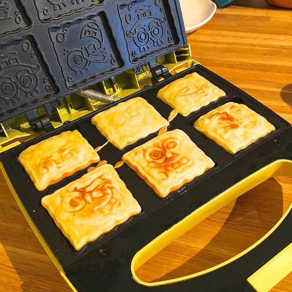 ボブのワッフルメーカーでかわいい朝ごはん よつば便り