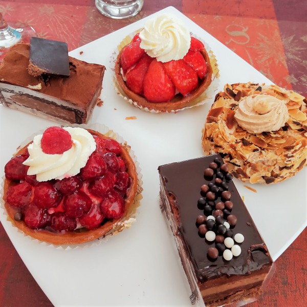 フランスの甘 いスイーツアルバム よつば便り