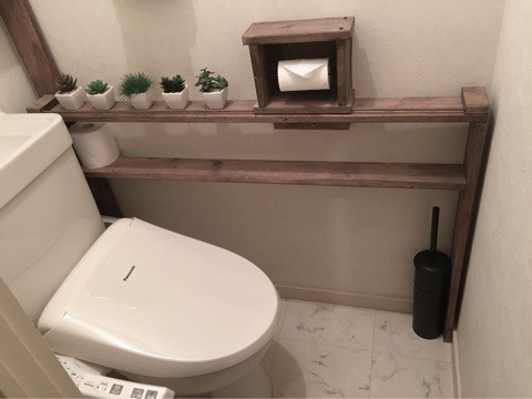 トイレの賃貸diy 穴を開けない棚の詳細 えはみのdiyと暮らしブログ Powered By ライブドアブログ