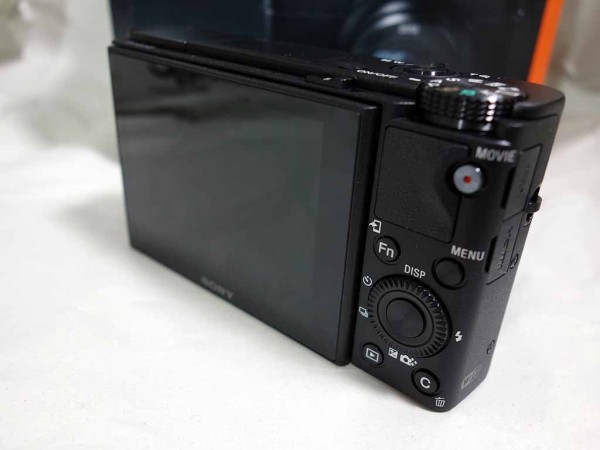 SONY - 【ほぼ未使用】SONY RX100M3【液晶・一部外装交換済み】 修理]帰ってきたRX100M3!ソニー公式修理で新品みたいに綺麗に