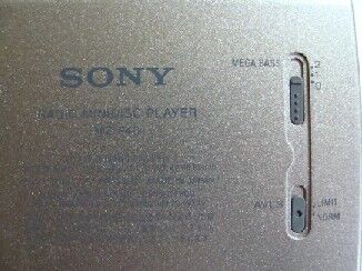 唯一無二 ラジオ付MDウォークマン MZ-F40 : さくの家電のーと