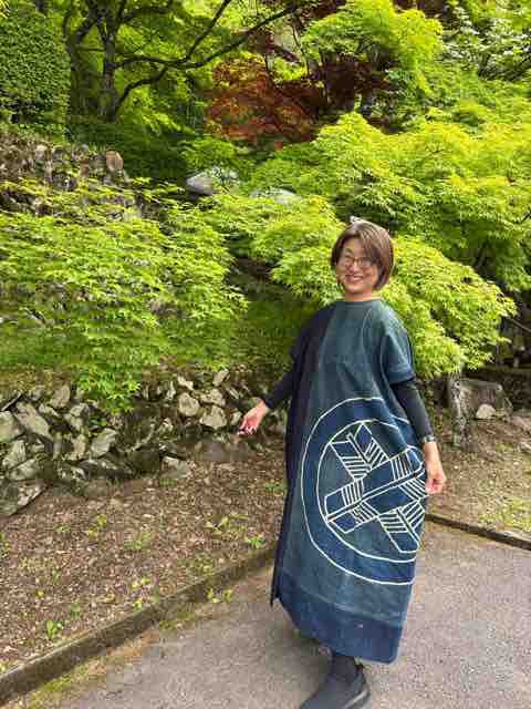 藍染の家紋ワンピースで旅へ : 還暦着物好き日記