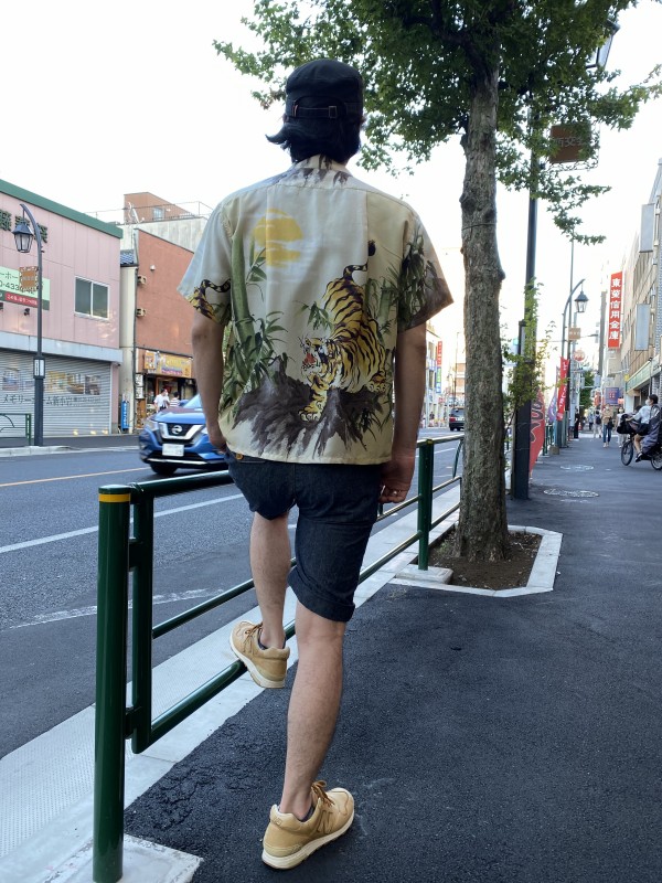 サンサーフ SPECIAL EDITION ！シルク半袖アロハ “FURIOUS TIGER 