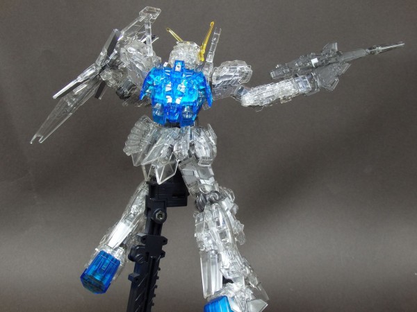 HGUCユニコーンガンダム 劇場限定メッキフレーム/メカニカルクリア Amazon.co.jp: HG HGUC ユニコーン 劇場限定 メッキ