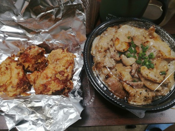 やっちゃった 両国 焼肉丼 肉しみず 炙り豚丼 唐揚げ よもやまダイエットブログ3