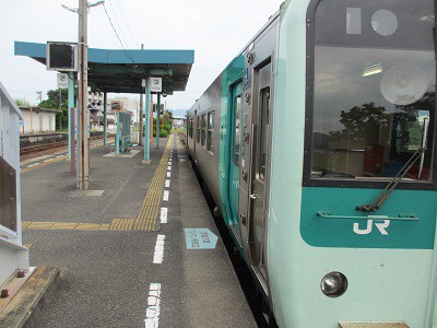 高徳線】引田駅（JR四国） : 関西から四国へ☆のんびり途中下車o(・ω