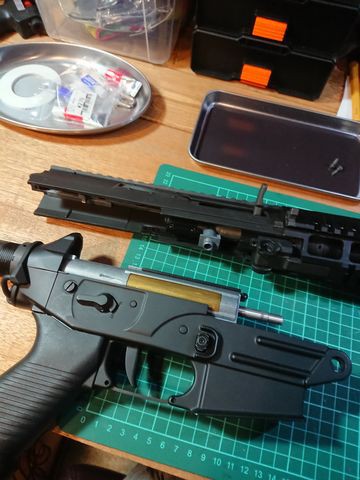 KING ARMS SIG556】分解＆内部メンテナンス : サブカル”ダディ 