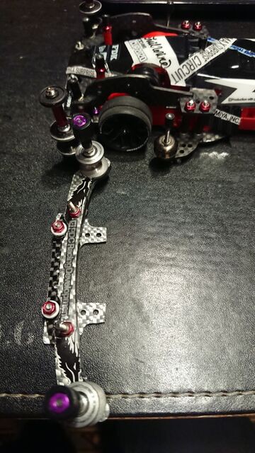 ミニ四駆 FMA 2軸 AT フロントヒクオ センター出し
