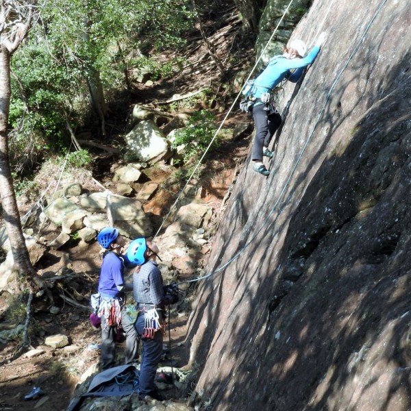 マッターホルン登山への準備 29 クライミングの練習 3 初めてのロッククライミング 4 登る前の準備 Elle と Riki の旅行情報