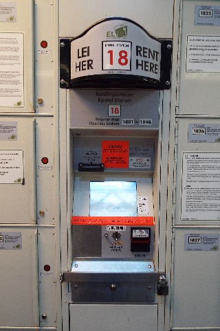 絶景のヨーロッパ 72 オスロ中央駅のコインロッカー Elle と Riki の旅行情報