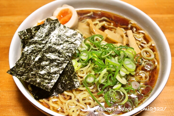 醤油ラーメン 美味しいごはん